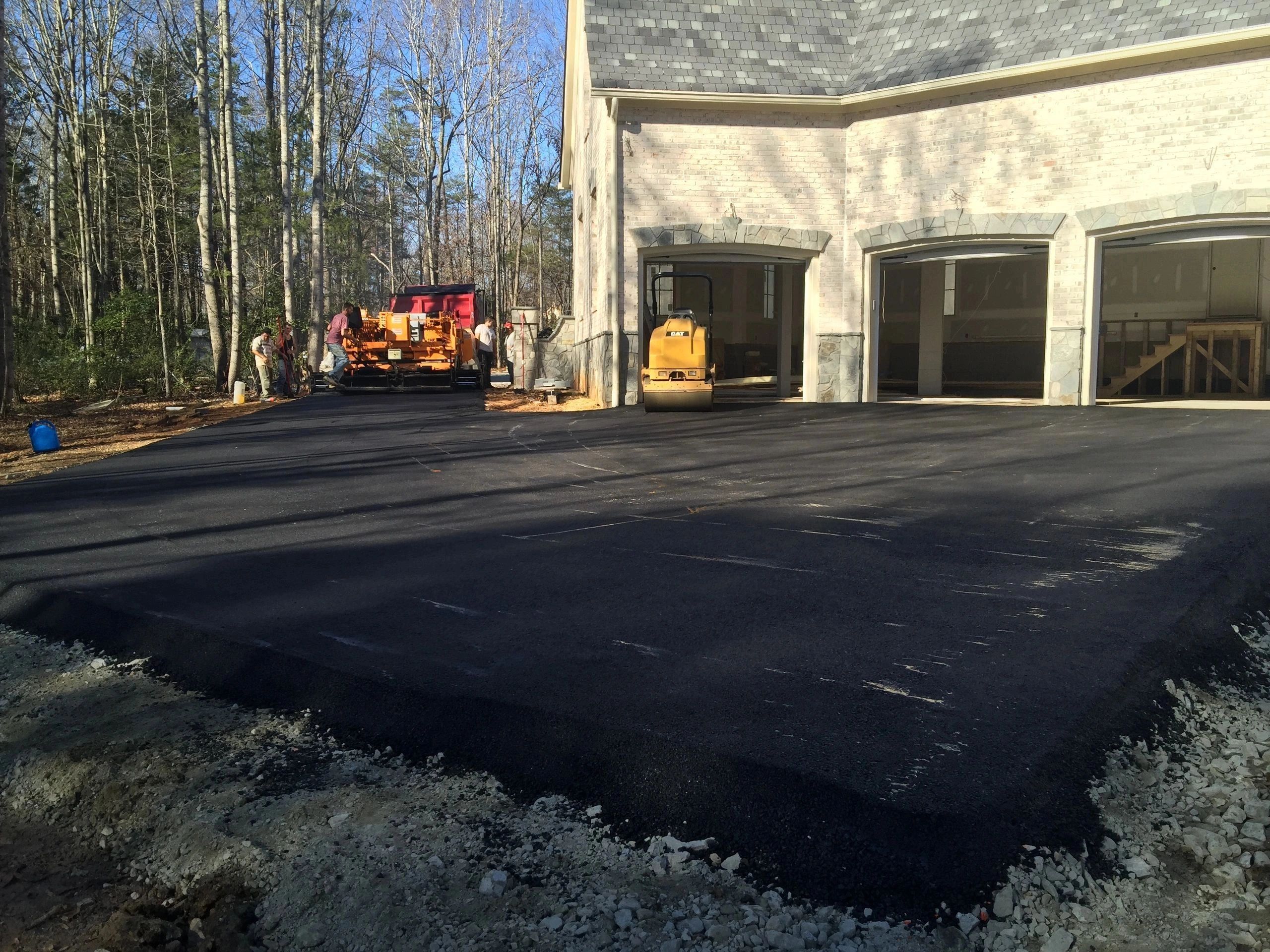 Asphalt Driveway Paving in Richmond va