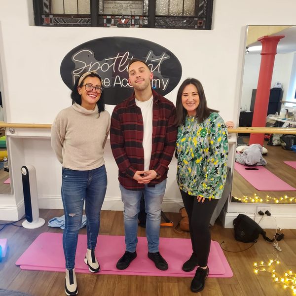 Workshop retreat hypnosis group hypnotherapy for emptional eating weightloss