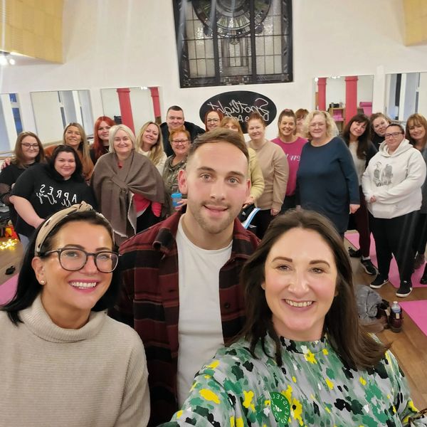 RELEASE REALIGN TRANSFORM emotional eating workshop group hypnosis 
collaboration