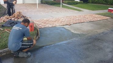 CHICAGO BRICKS BRICKERA® Driveways, Pooldecks, Fireplaces, Chimneys, Fire Bricks, Patios, Walls