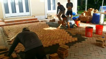 CHICAGO BRICKS BRICKERA® Driveways, Pooldecks, Fireplaces, Chimneys, Fire Bricks, Patios, Walls