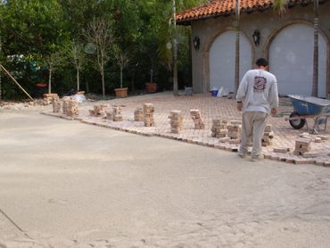 CHICAGO BRICKS BRICKERA® Driveways, Pooldecks, Fireplaces, Chimneys, Fire Bricks, Patios, Walls