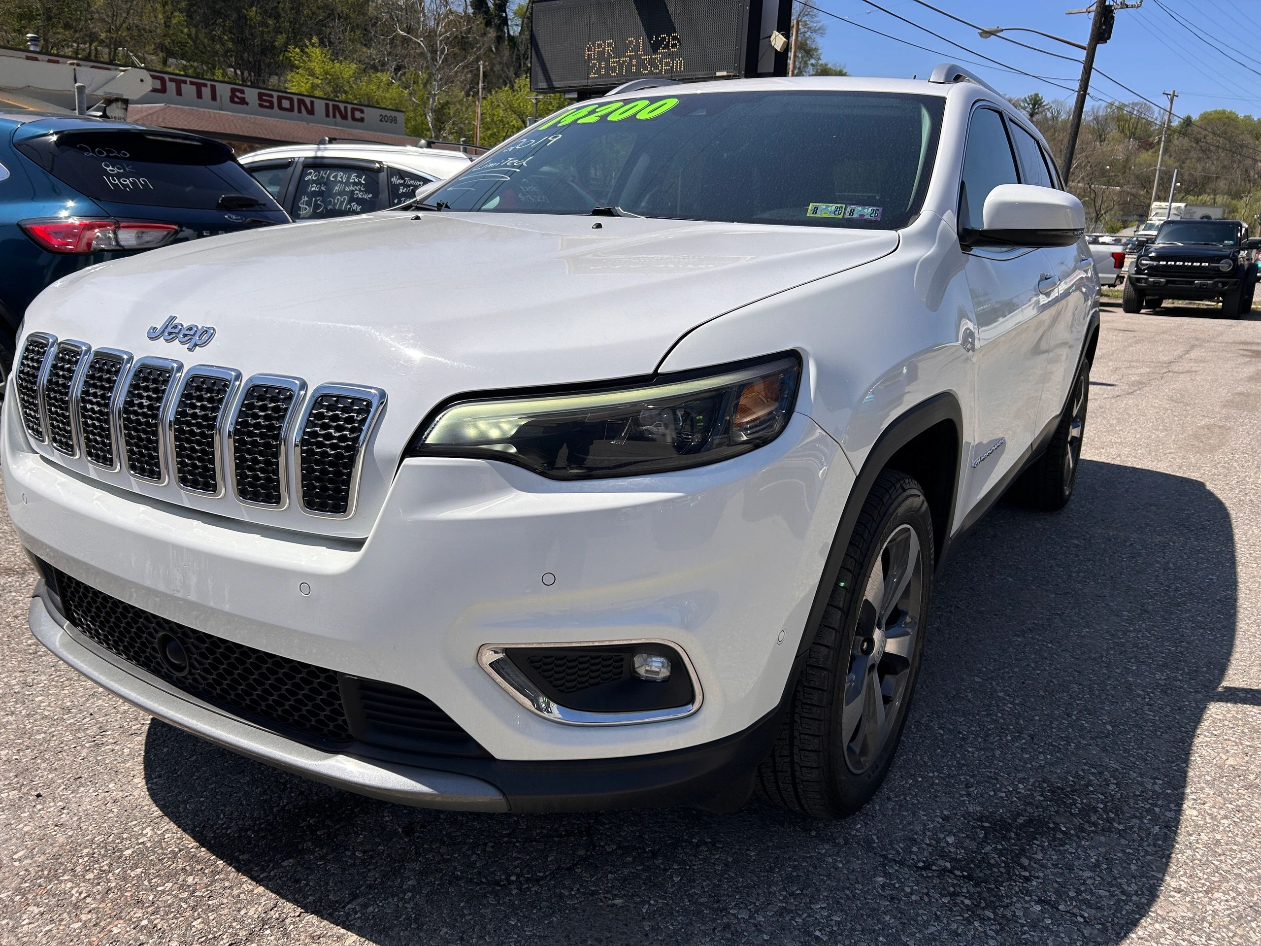 2019 Jeep Cherokee Limited 4X4's photo