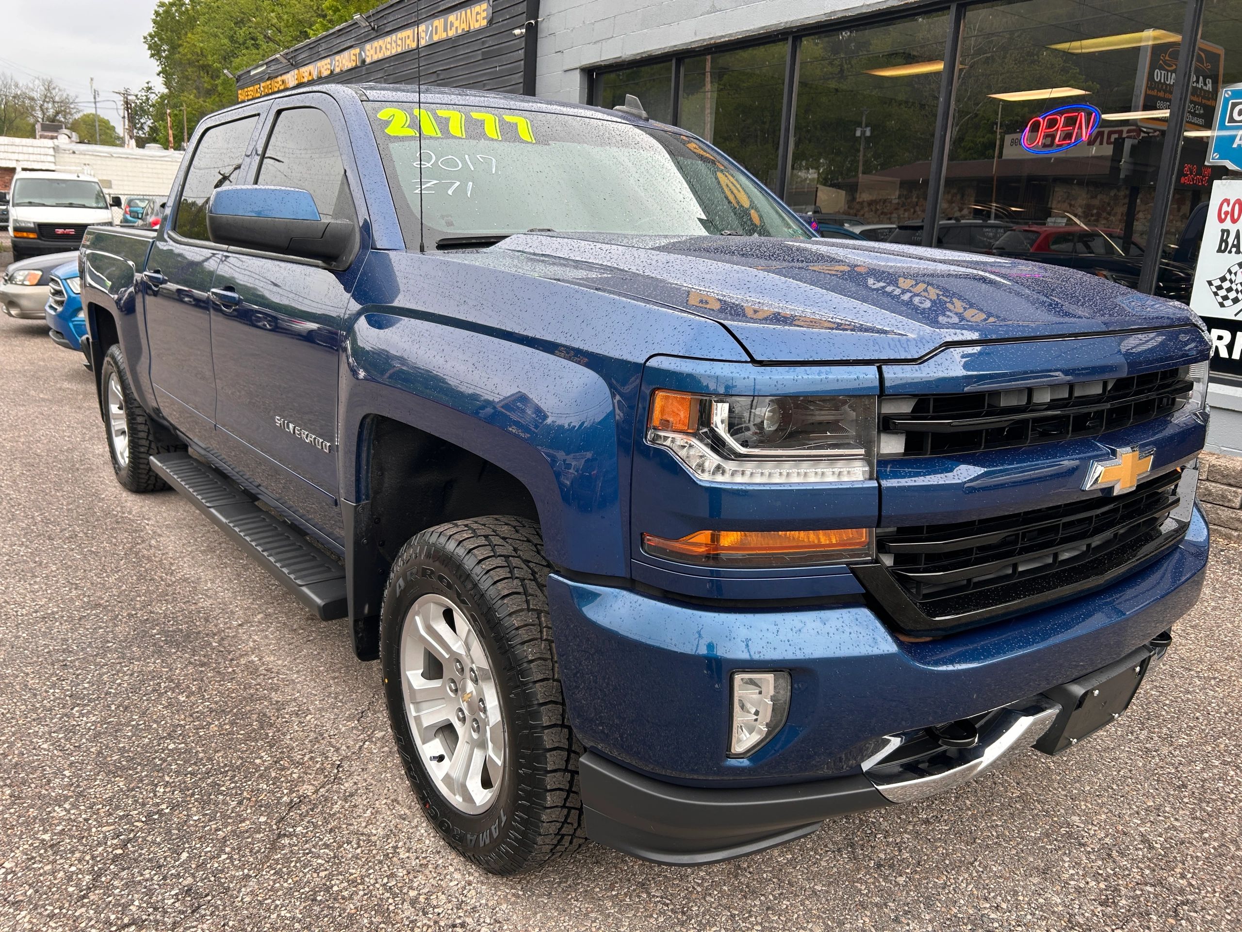 2017 Chevrolet Silverado 1500 LT 4X4 Crew Cab Short Box's photo