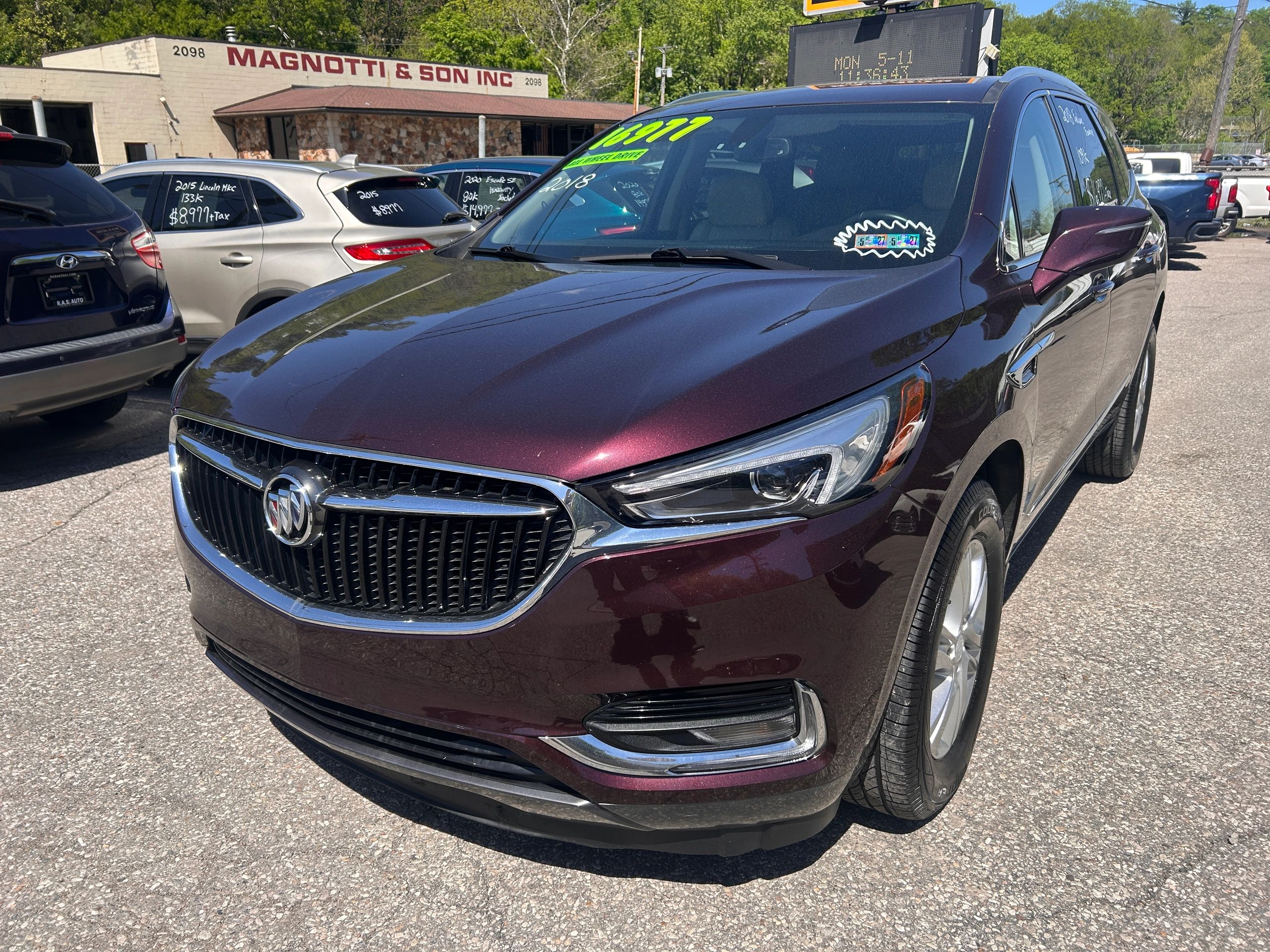 2018 Buick Enclave Essence AWD's photo