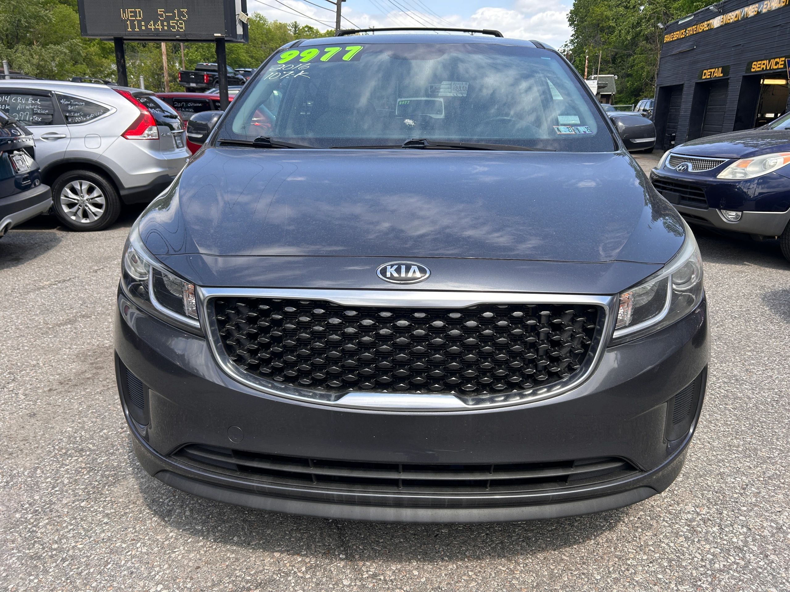 2016 Kia Sedona LX - Photo 6