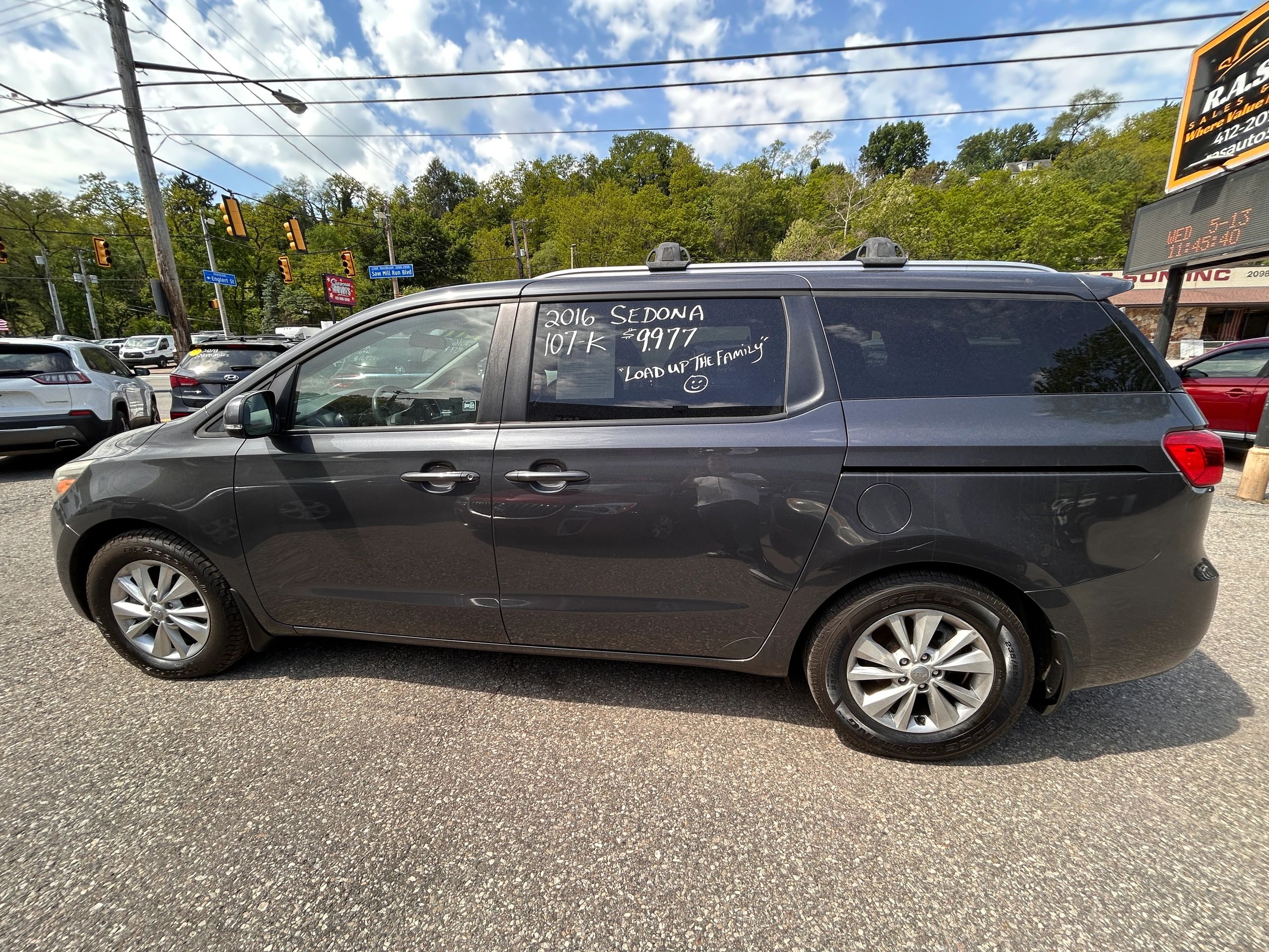 2016 Kia Sedona LX - Photo 7