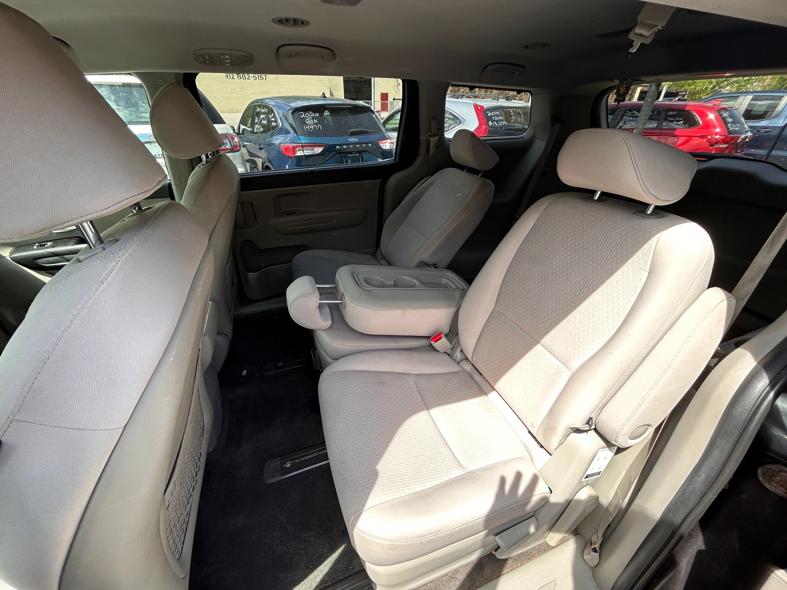2016 Kia Sedona LX - Photo 17