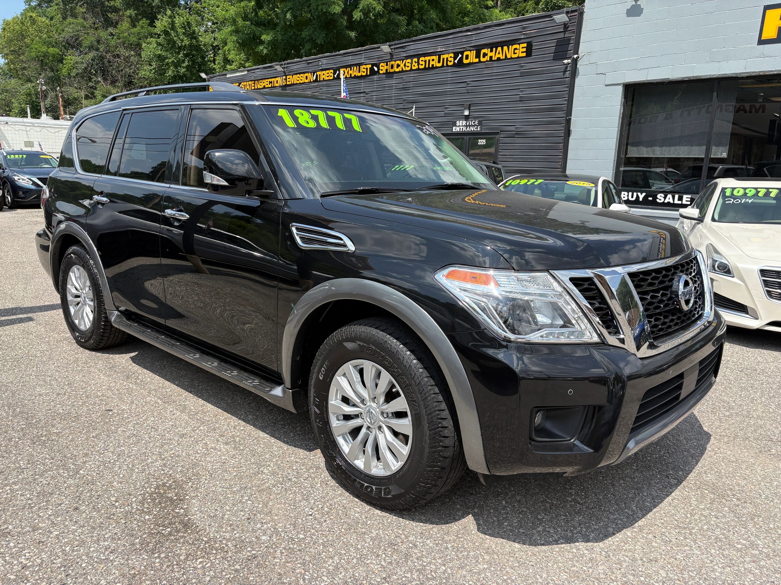 2019 Nissan Armada SV 4X4's photo