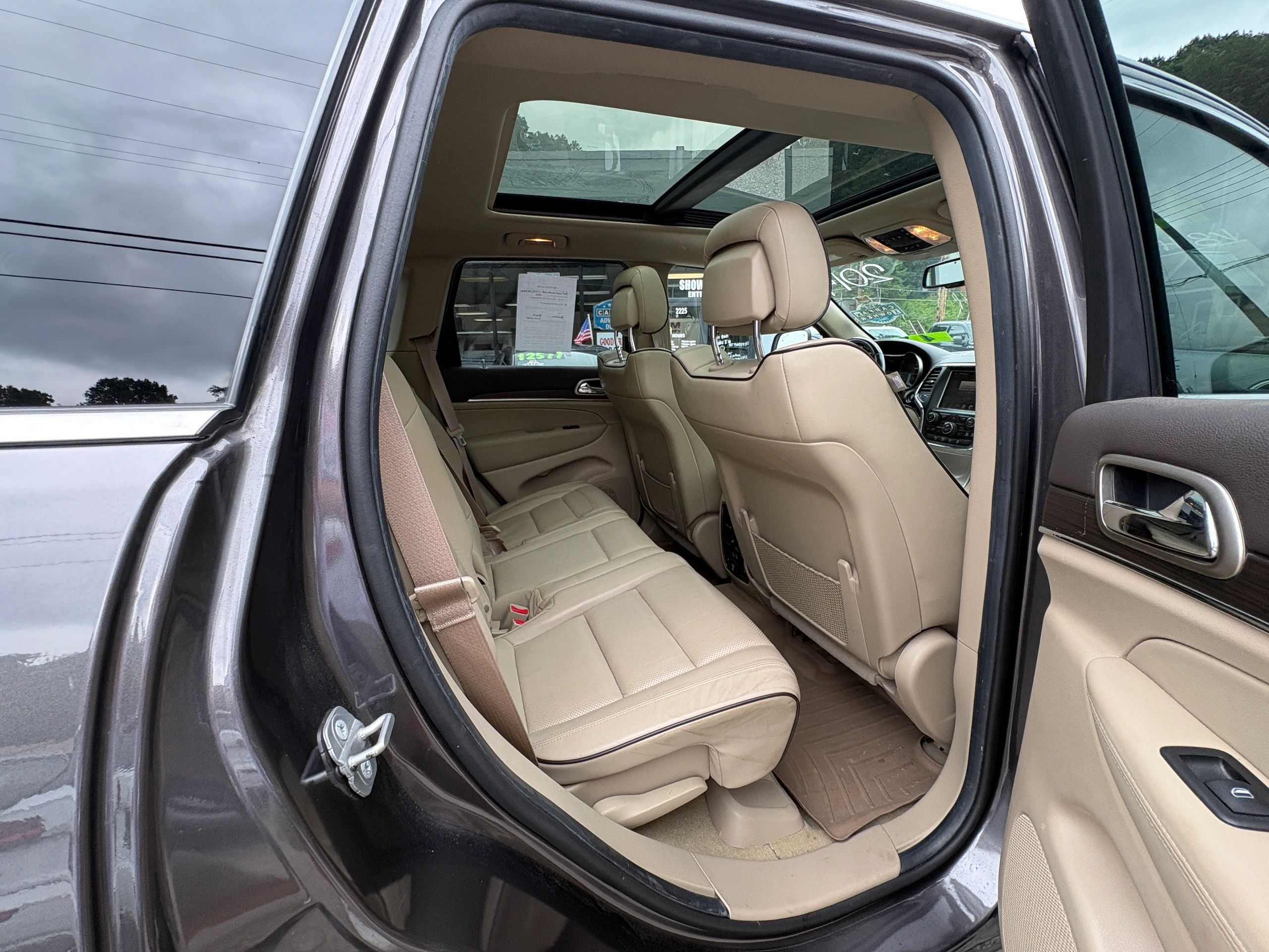 2014 Jeep Grand Cherokee Overland - Photo 24