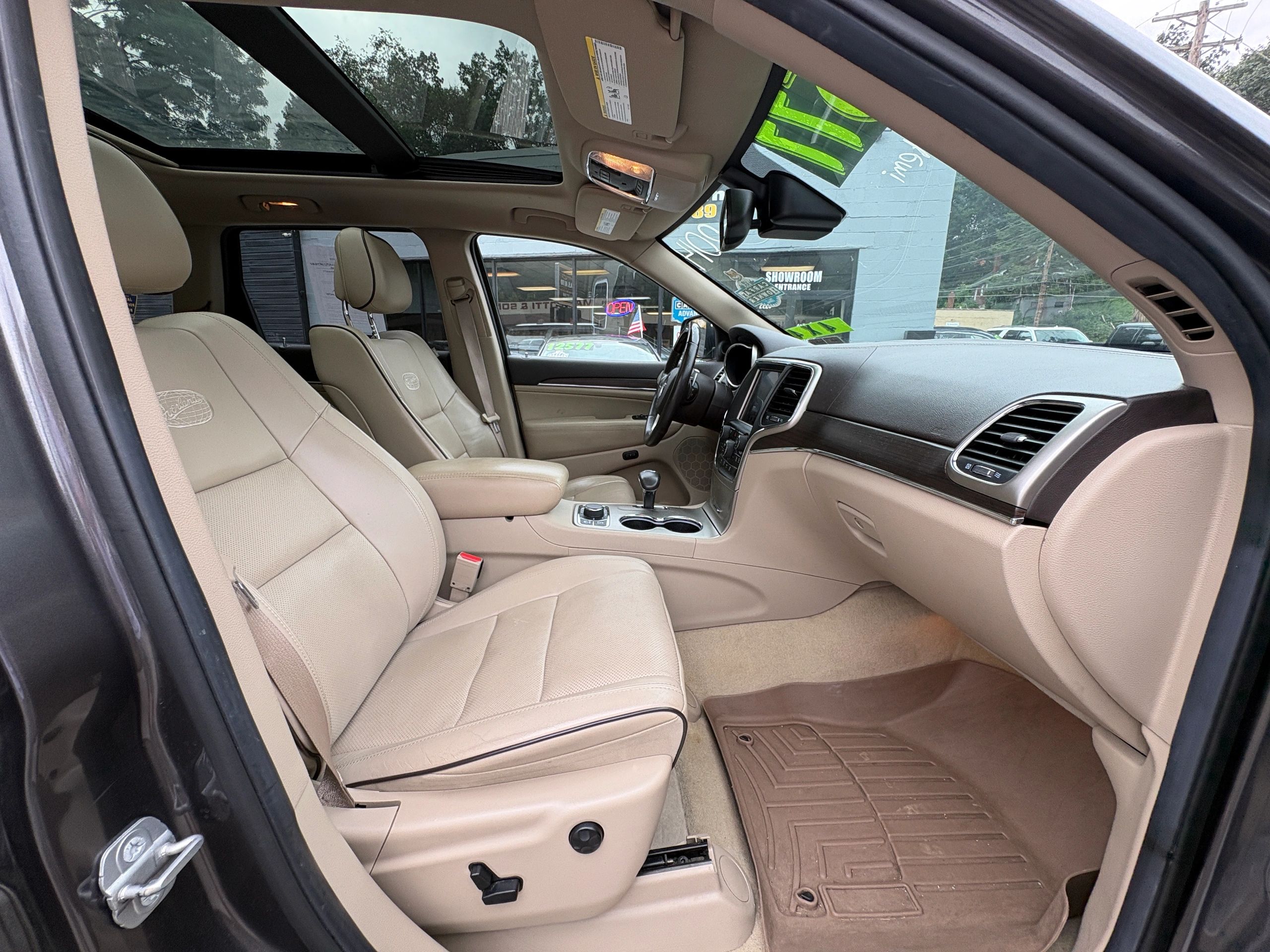 2014 Jeep Grand Cherokee Overland - Photo 19