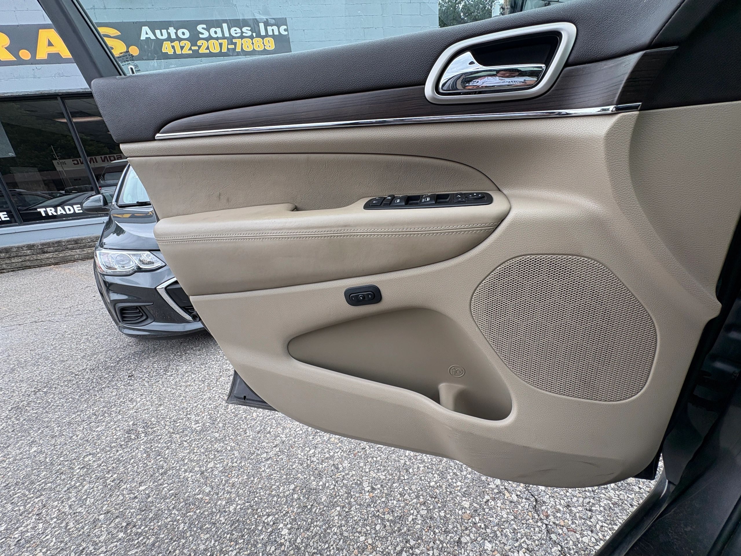 2014 Jeep Grand Cherokee Overland - Photo 11