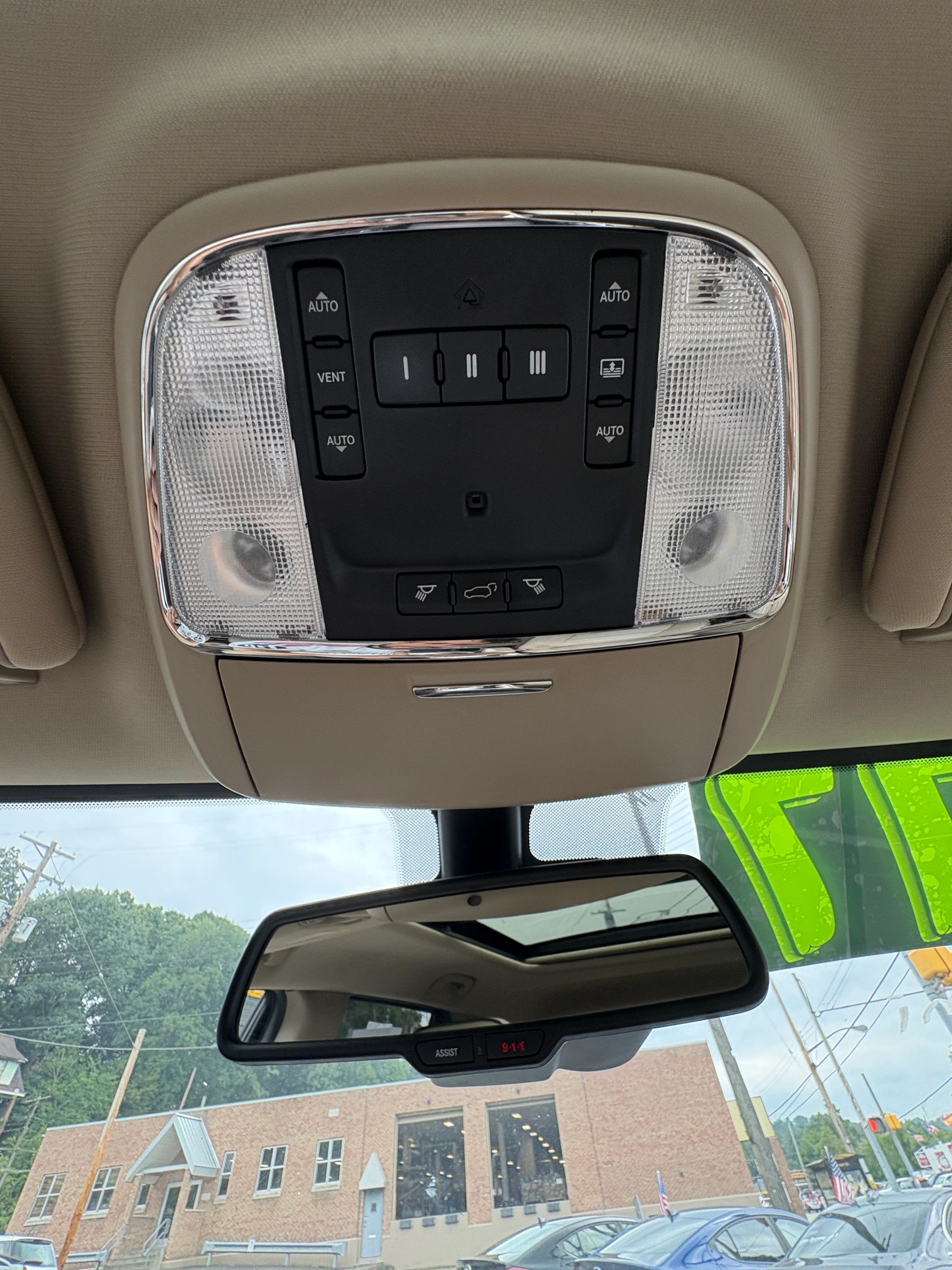 2014 Jeep Grand Cherokee Overland - Photo 23
