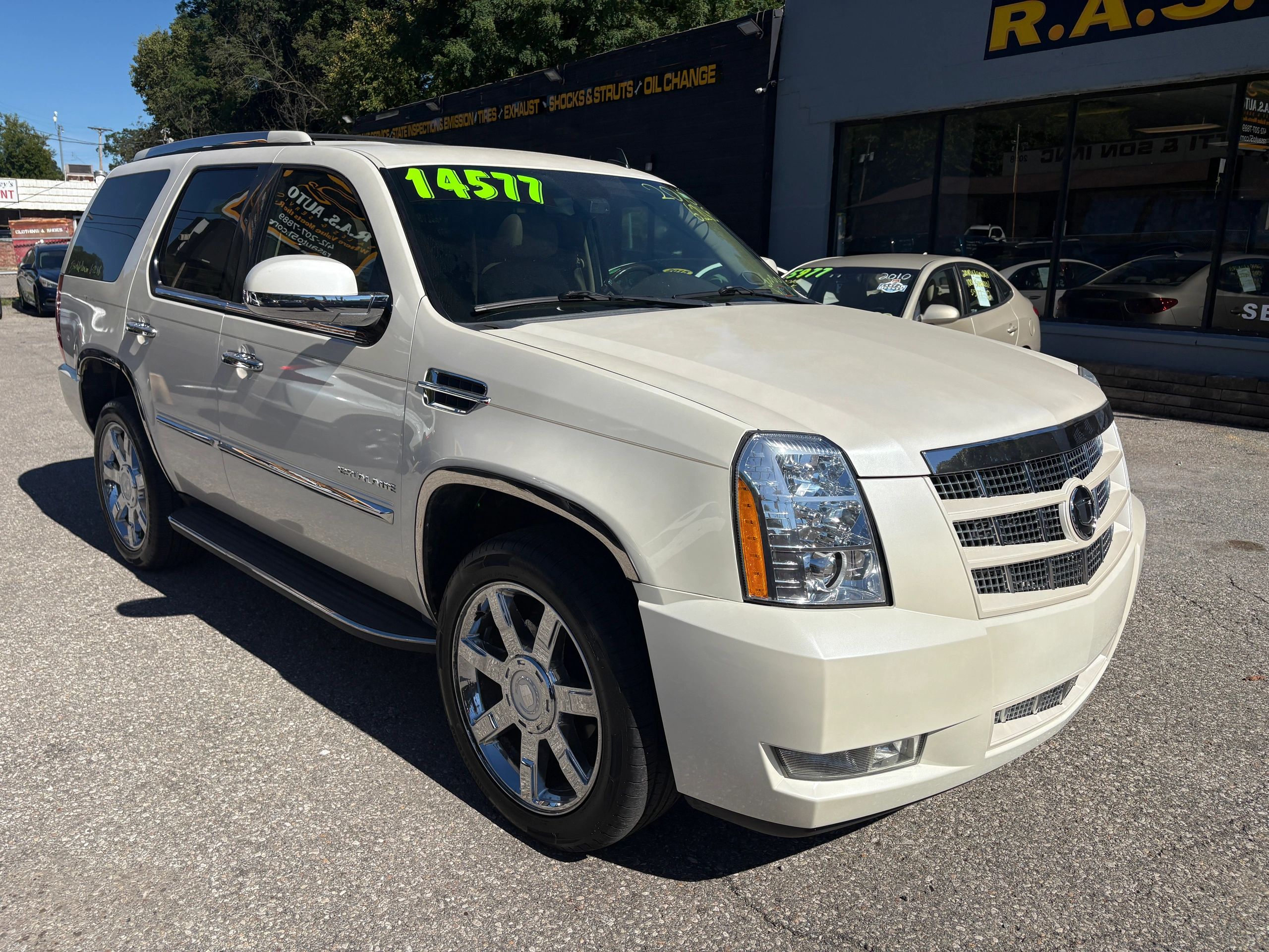 2010 Cadillac Escalade Luxury