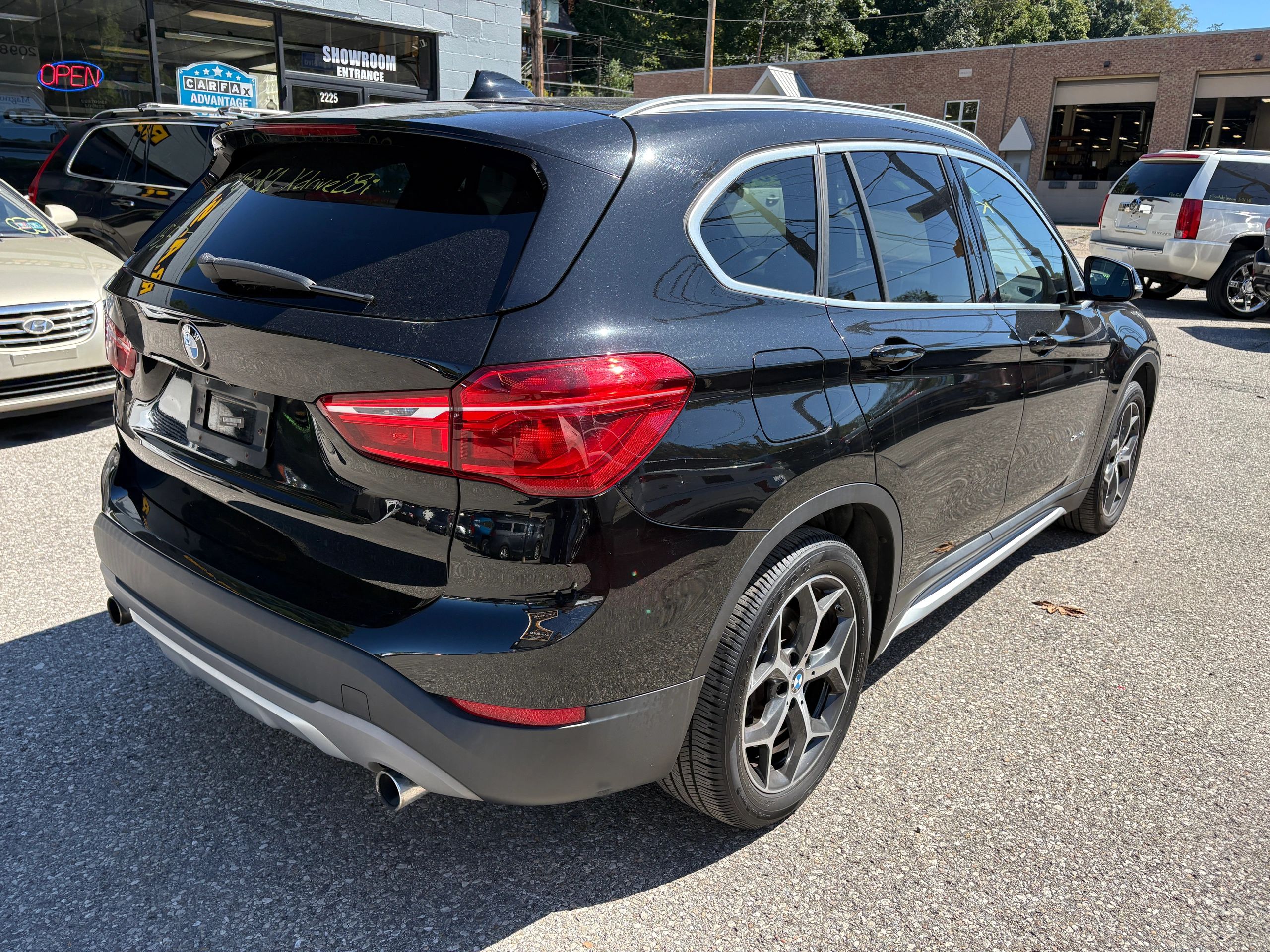 2018 BMW X1 28i - Photo 7