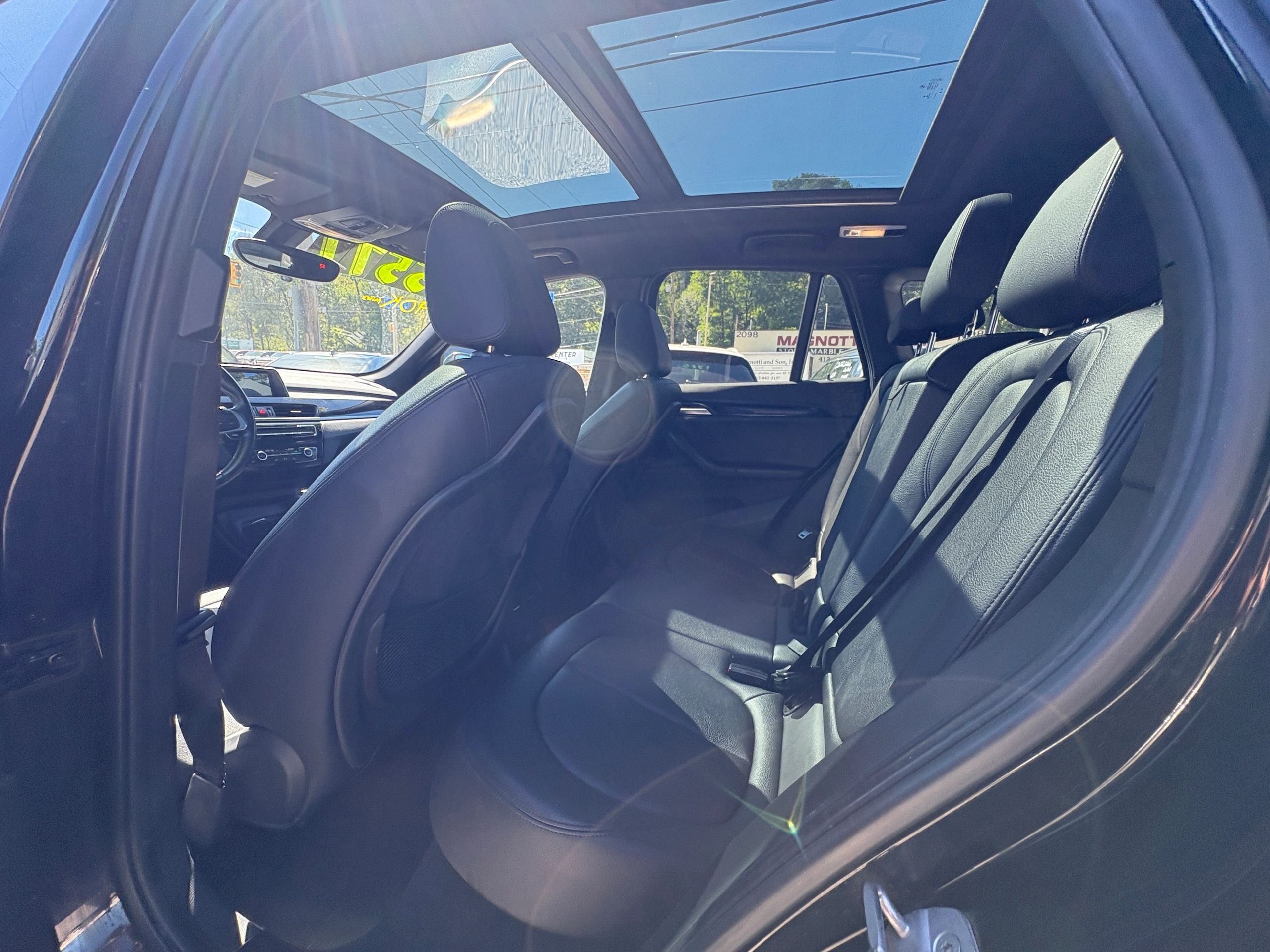 2018 BMW X1 28i - Photo 11