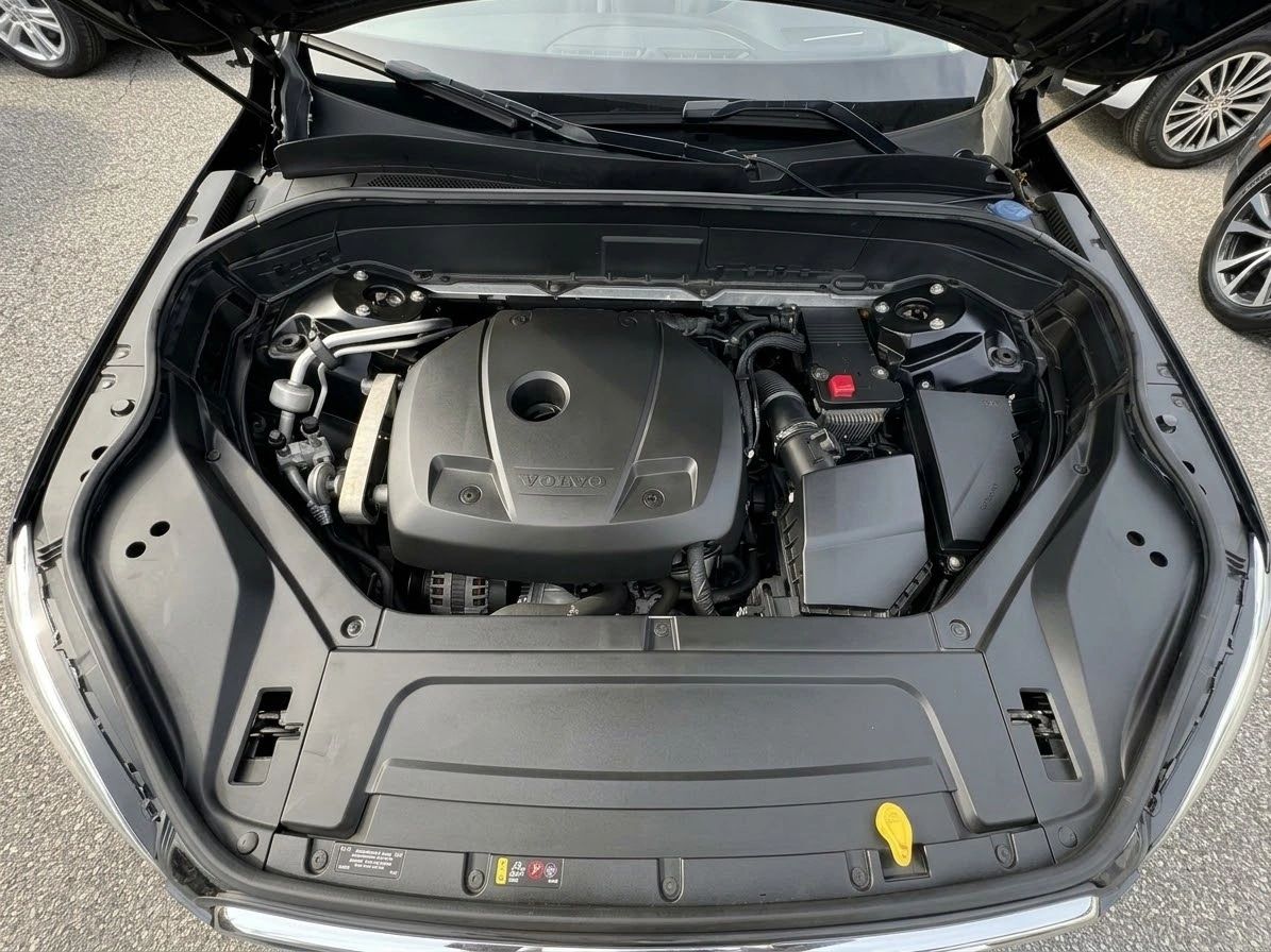 2018 Volvo XC90 Momentum