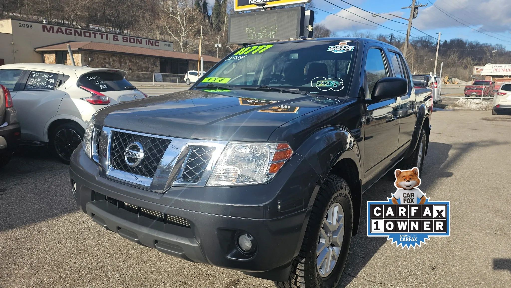 2014 Nissan Frontier SV's photo