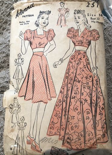 Advance 2514 Vintage Pattern 3-piece skirt short bodice 1940's size14 32" H 35"