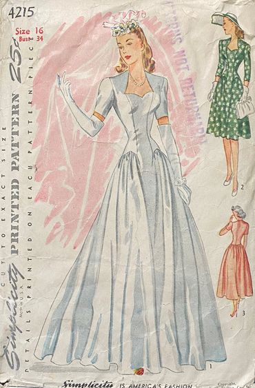 Simplicity 4215 Size 16 Bust 34
1930s 1940s Evening Dress Pattern