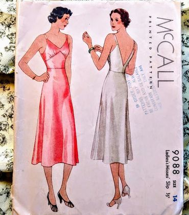 McCall 9088 Size 14 Bust 382
1930s Slip
Vintage Pattern