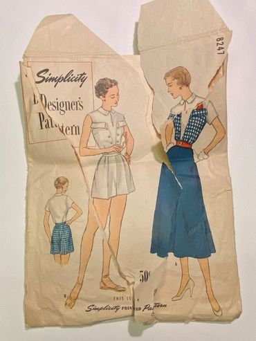 Simplicity Designers Pattern 8247 Women's Blouse Shorts Skirt 1950s Size 12 Bust 30 Waist 25