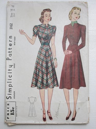 Simplicity 3162 size 16 bust 34
1930s 1940s dress, blouse, skirt pattern