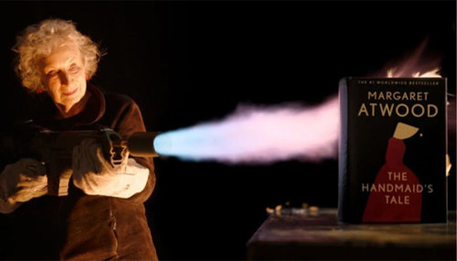 One of the greatest photos in the history of humanity: Margaret Atwood with a blowtorch