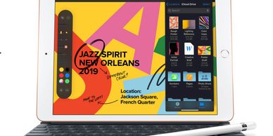 image of an iPad with an optional keyboard and Apple pencil