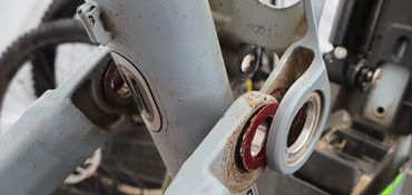 Frame bearing replacement