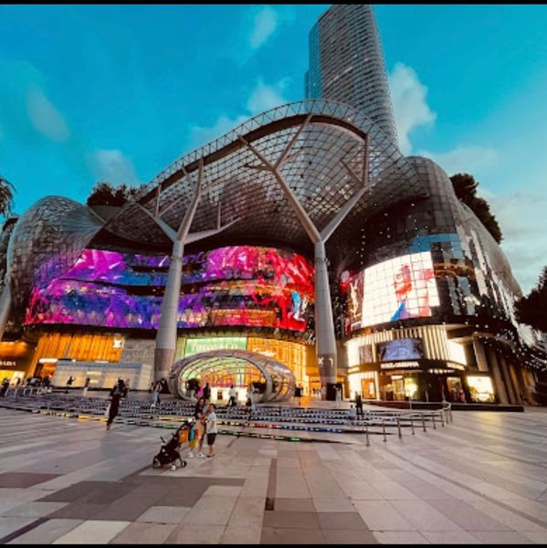 ION Orchard - Singapore Shopping Centre