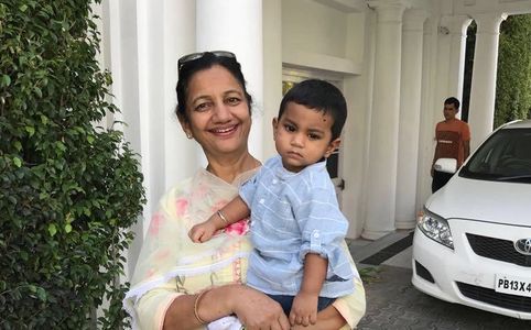 Dr. Renu Singla, best obstetrician and best gynaecologist in sangrur.