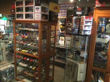 SHOP: Diecast models.