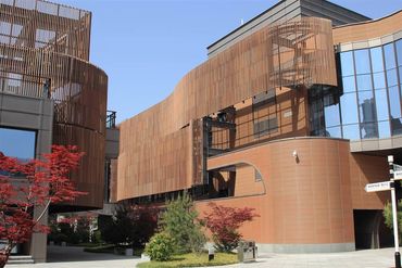 Transparent droplet-glazed terracotta panels at Tongchuan Museum in China