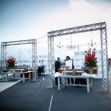 Truss hanging chandeliers