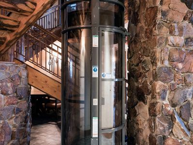 home elevator maintenance