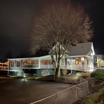 Lunch and dinner restaurant located in the Belle Vernon area! Best house made appetizers, sandwiches