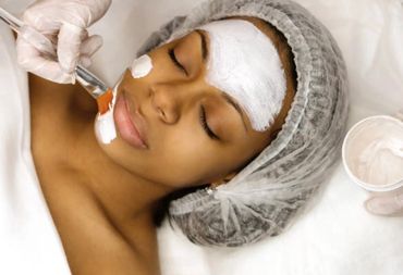 Custom Glow Facials to get rid of hyperpigmentation on the face.