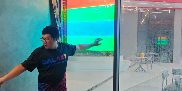 Công nghệ Crystal LED trong suốt đầu tiên ở Việt Nam do 18TECH cung cấp tai HD Bank