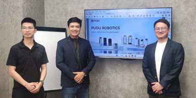 PUDU Robotics họp tại văn phòng 18TECH