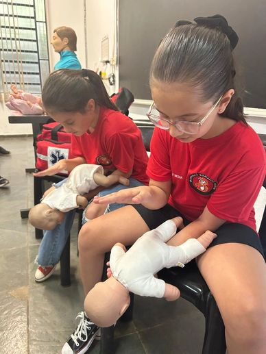 Primeiros socorros e cidadania para a vida guerreiro bombeiro mirim Bragança Paulista