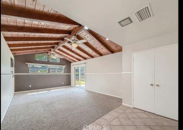 400 sq ft bonus room....fully permitted.