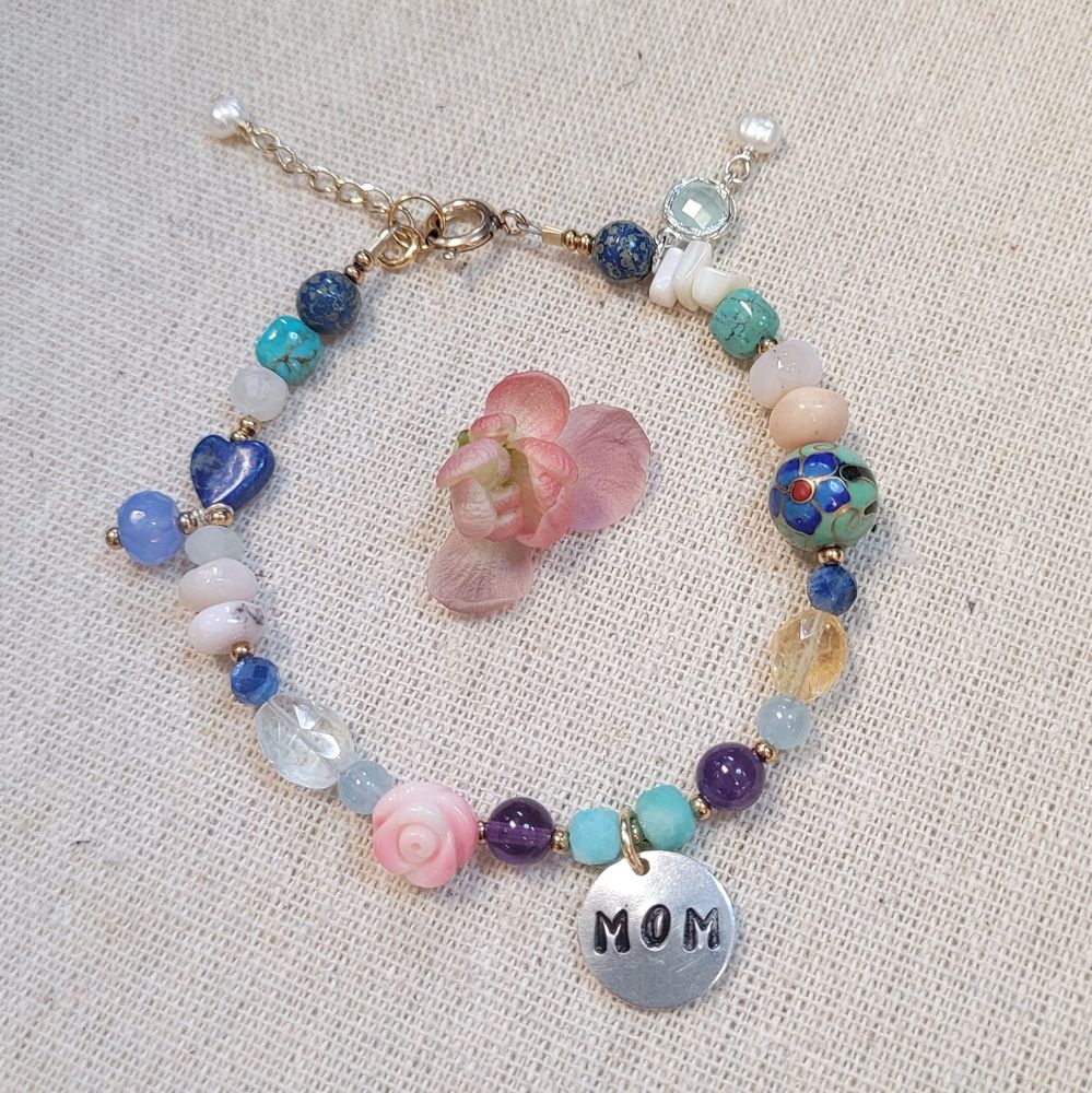 Mom charm bracelet