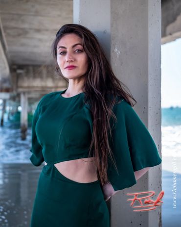 California Model, Long Beach, Veterans Pier, Image 01 by Rich Gill (Rich AMeN Gill)
Local Beauty