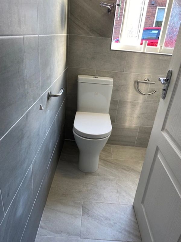 Bathroom fitter Manchester Bathroom fitter Bolton Bathroom fitter Chorley Bathroom fitter Bury