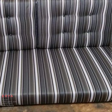 เบาะสีเทาดำขาวลายทาง