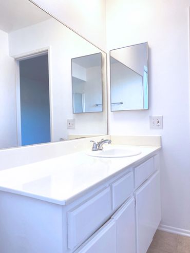 UNIT 201:PRIMARY BATHROOM