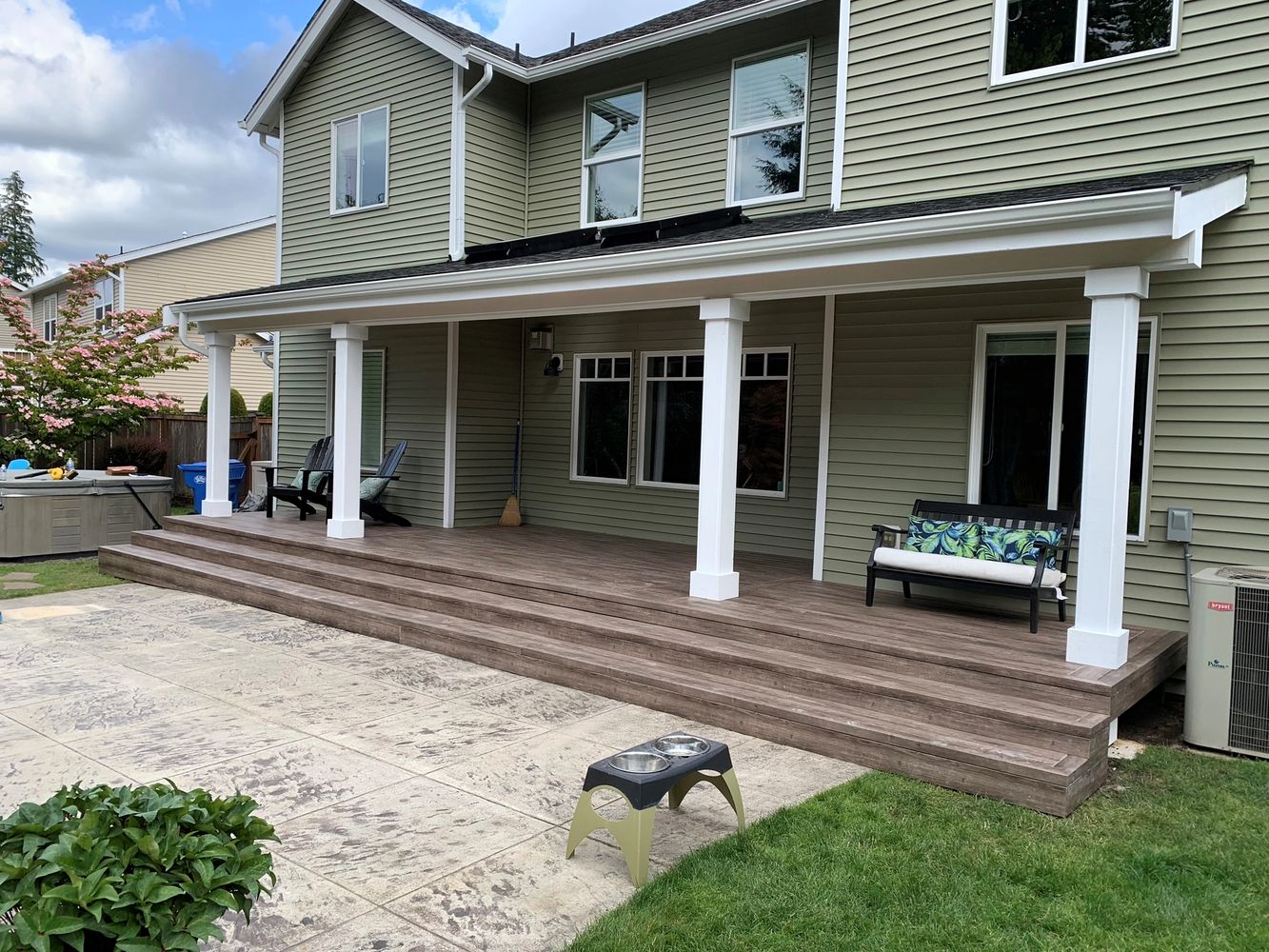 We build wood and Aluminum patio covers. And also build Decks and Railing.