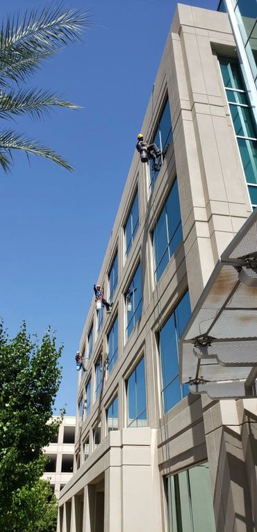 High rise window cleaner