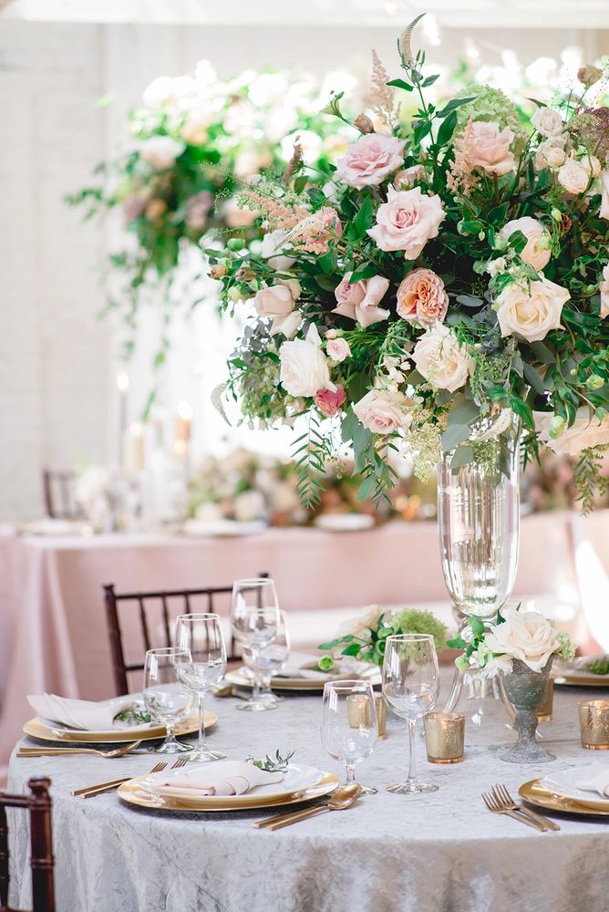 Wedding flower table pieces for in St. Charles, IL, Geneva IL, Illinois, Batavia, IL, Elburn, IL